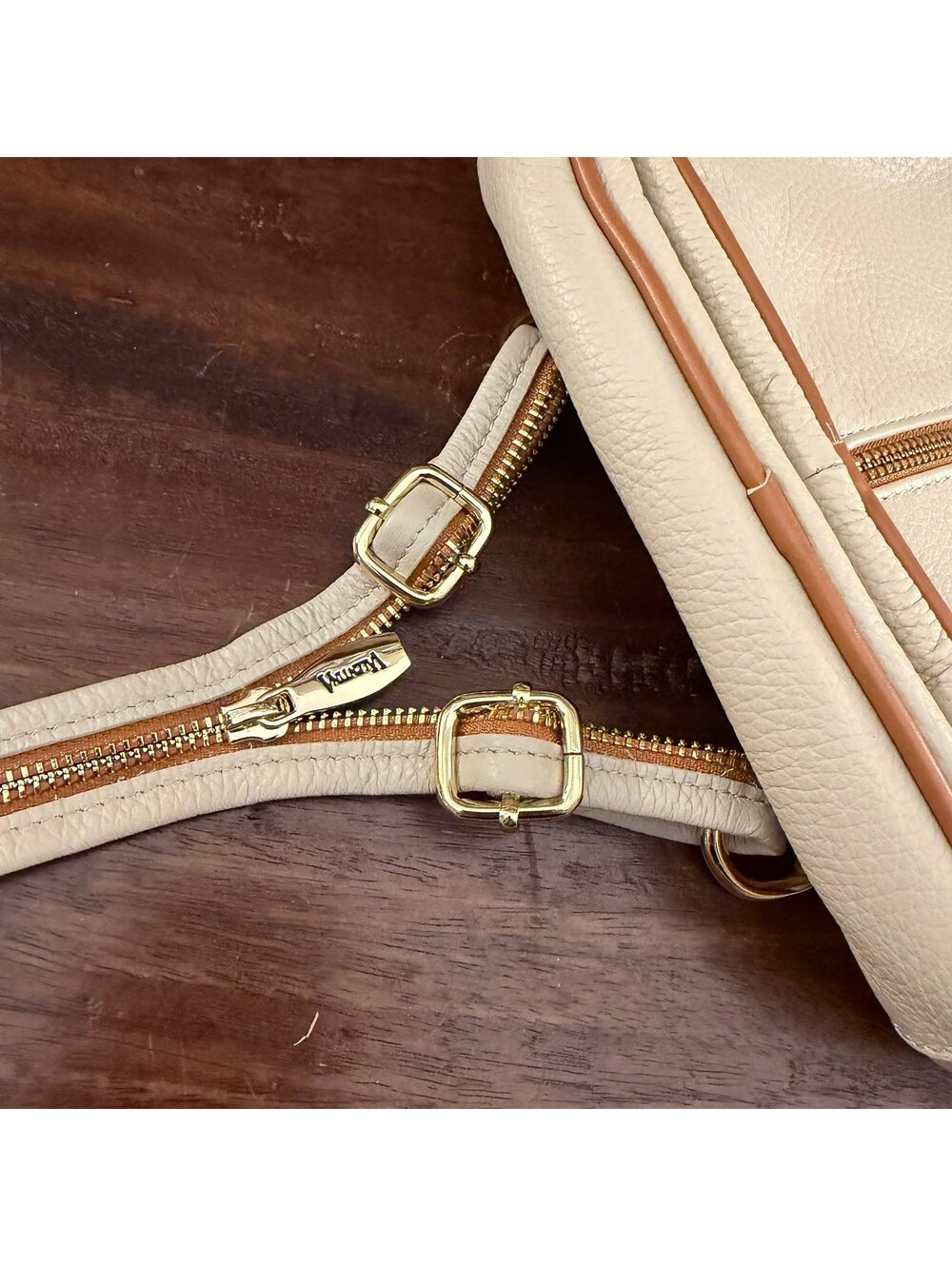 Valentina Italian Leather Convertible Sling Backpack Bag Cream Tan Gold - Picture 3 of 8